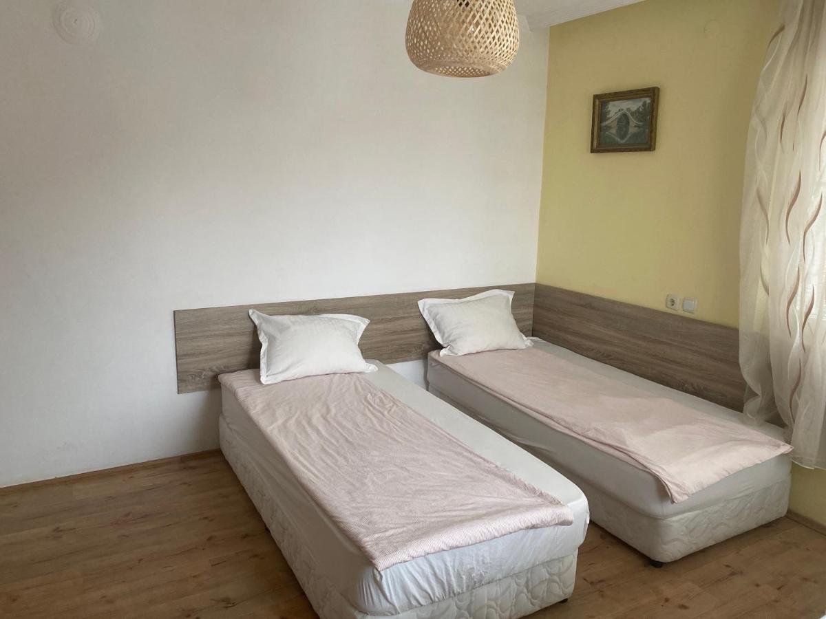 Guest House Simona Sapareva Banya Buitenkant foto